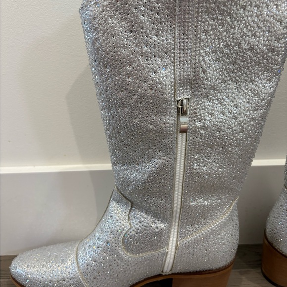 Western Cowboy Silver Bedazzled Cowgirl Concert Boots Women's Size 7 & 7.5 - Picture 5 of 8